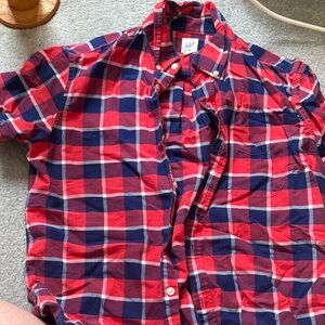 GAP Men's Red and Blue Plaid Casual Shirt